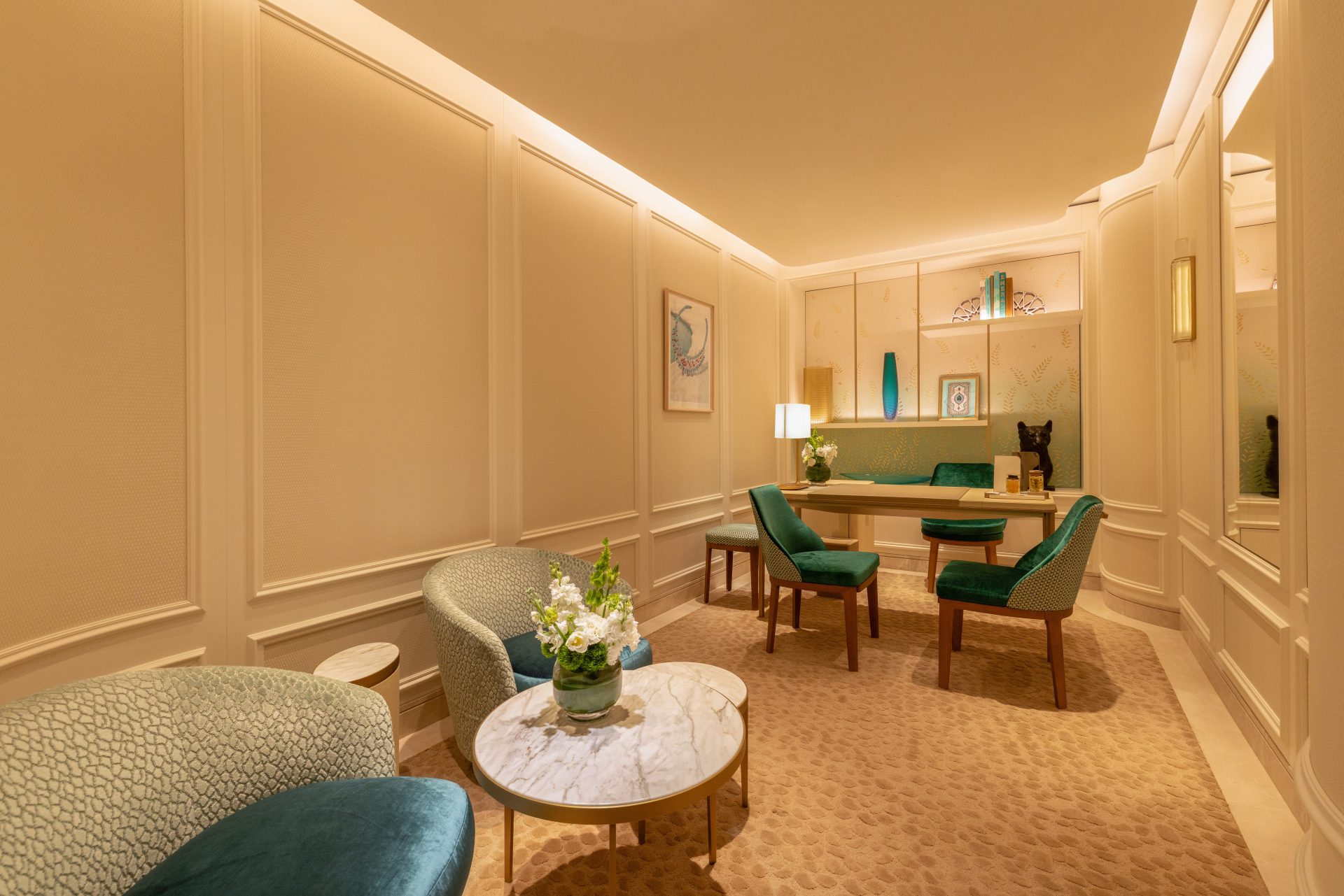 бутик Cartier в Алматы 